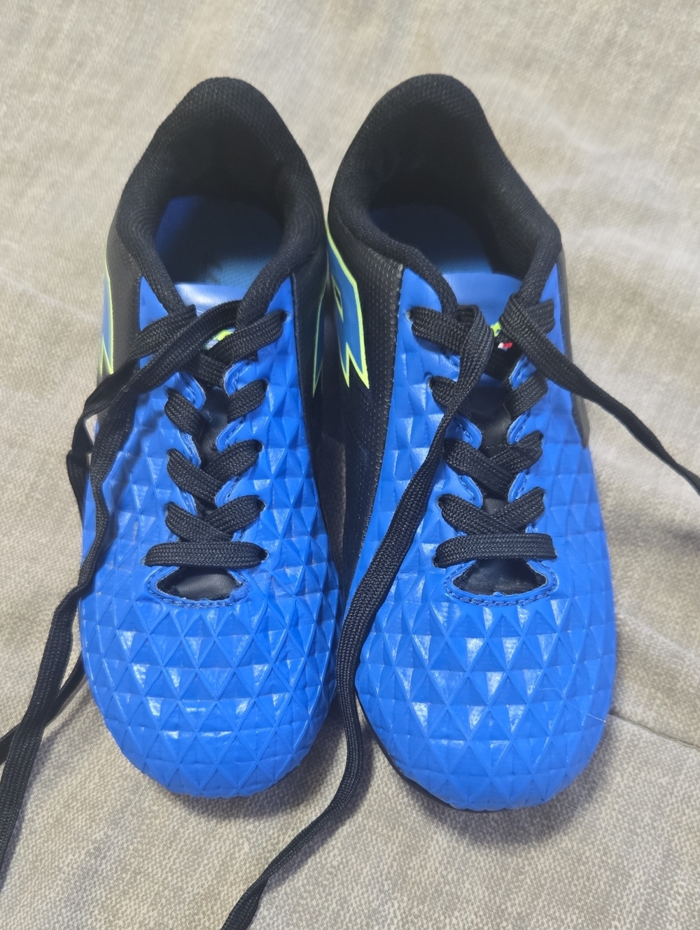 Kids Size 12 Blue And Black Lotto Soccer Cleats